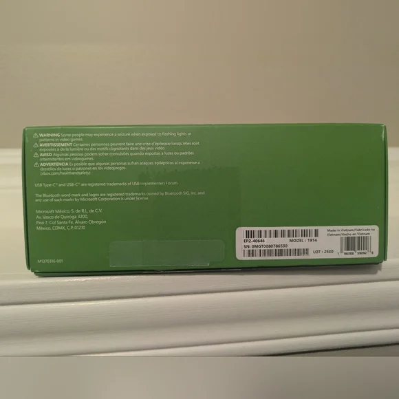 Microsoft Wireless Controller - Xbox, Windows, Android, iOS - New Open Box - Picture 3 of 5